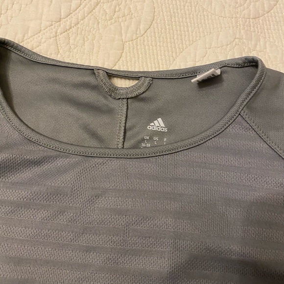 Adidas sport shirt - Picture 3 of 6